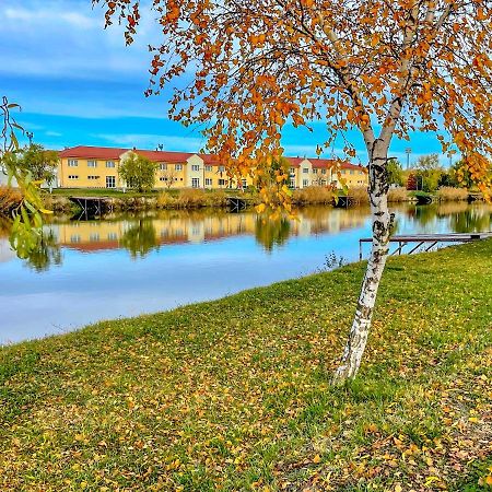 Gyirmot Sport & Wellness Hotel Дьёр Экстерьер фото
